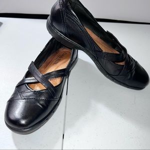 Cobb hill flats black leather size 8